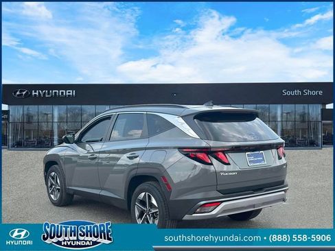 Certified 2025 Hyundai Tucson SEL AWD/4WD image 8