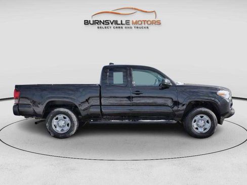 Used 2023 Toyota Tacoma SR image 8