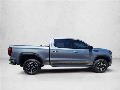 Used 2025 GMC Sierra 1500 AT4 w/ AT4 Premium Package AWD/4WD image 4
