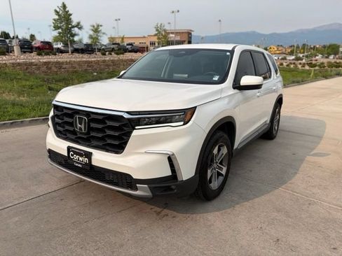 Used 2025 Honda Pilot EX-L image 3