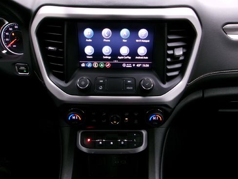 Certified 2023 GMC Acadia SLT w/ Preferred Package image 12