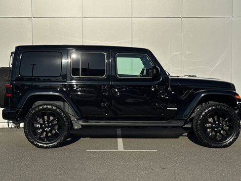 Used 2021 Jeep Wrangler Unlimited Sahara image 6