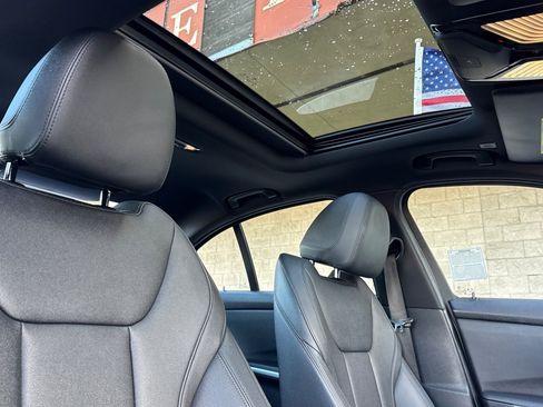 Used 2019 BMW 330i Sedan w/ Convenience Package image 15