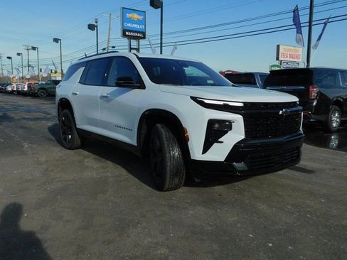 New 2026 Chevrolet Traverse RS w/ LPO, Illumination Package FWD image 4