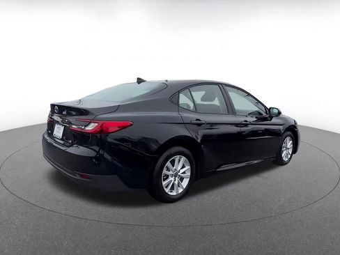 Used 2025 Toyota Camry LE image 14
