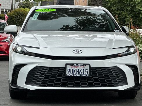 Certified 2025 Toyota Camry SE w/ Convenience Package FWD image 10