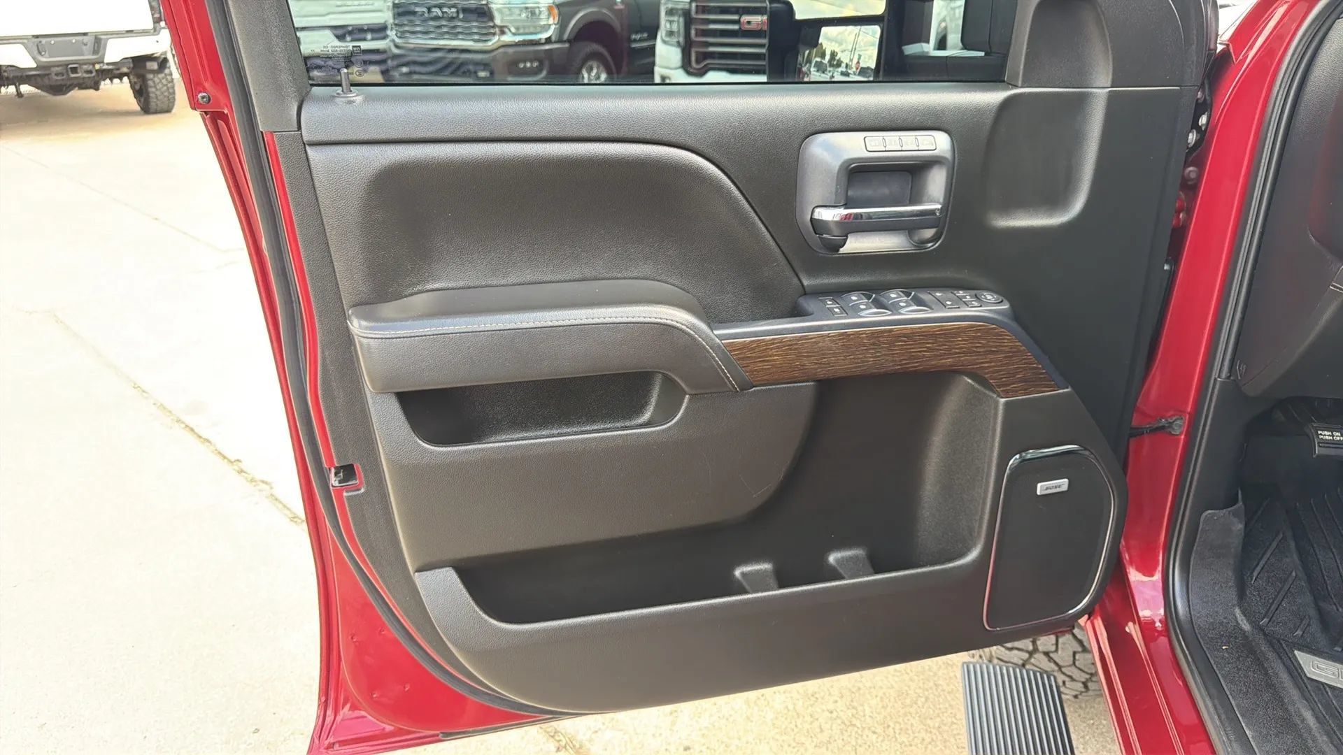 Used 2019 GMC Sierra 3500 Denali w/ Duramax Plus Package AWD/4WD image 8
