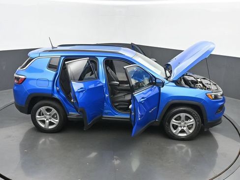 Used 2024 Jeep Compass Latitude AWD/4WD image 63