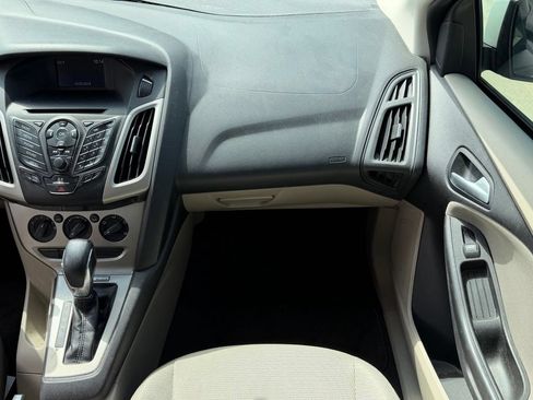 Used 2014 Ford Focus SE FWD image 10