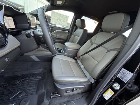 New 2026 Chevrolet Colorado ZR2 w/ Technology Package AWD/4WD image 18