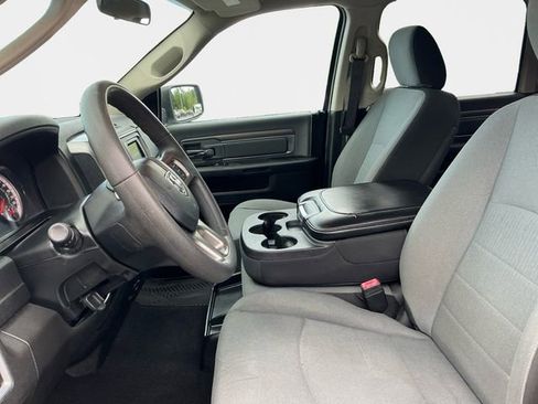 Used 2021 RAM 1500 Classic SLT AWD/4WD image 10