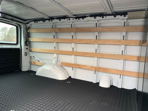 Used 2024 GMC Savana 2500 w/ Driver Convenience Package image 30