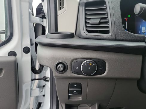 New 2026 Ford Transit 250 148 Medium Roof image 23