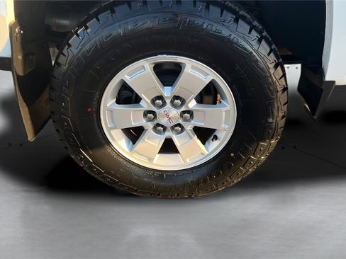 Used 2016 GMC Canyon W/T image 15