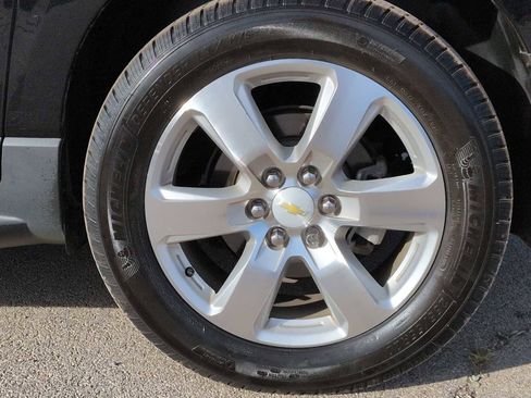 Used 2017 Chevrolet Traverse Premier image 14