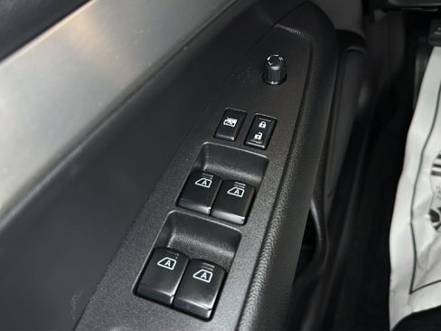 Used 2011 INFINITI G37 Journey RWD image 19