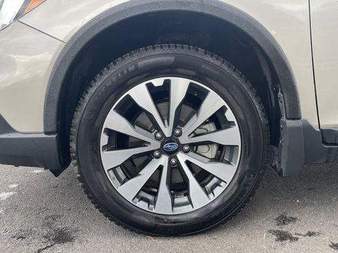 Used 2017 Subaru Outback 2.5i Limited w/ Protection Package #2 AWD/4WD image 14