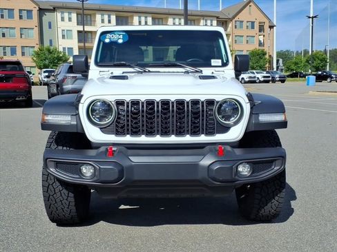 Used 2024 Jeep Wrangler Unlimited Rubicon AWD/4WD image 39