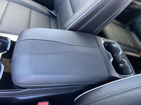 Used 2025 Buick Enclave Preferred w/ Power Package image 44