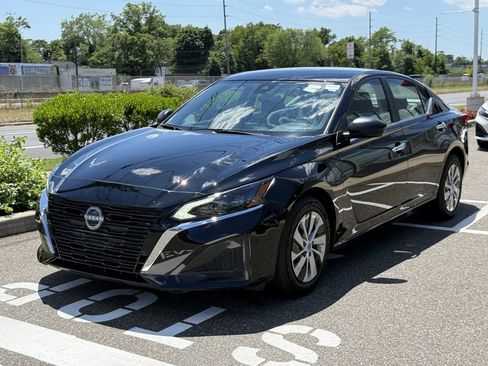 Certified 2025 Nissan Altima 2.5 S FWD image 7
