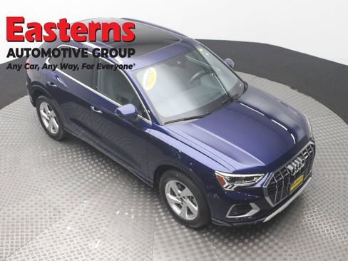 Used 2022 Audi Q3 2.0T Premium Plus image 3