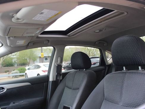 Used 2013 Nissan Sentra SR w/ Premium Pkg FWD image 13