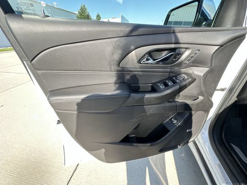 Used 2022 Chevrolet Traverse Premier w/ LPO, Floor Liner Package AWD/4WD image 22