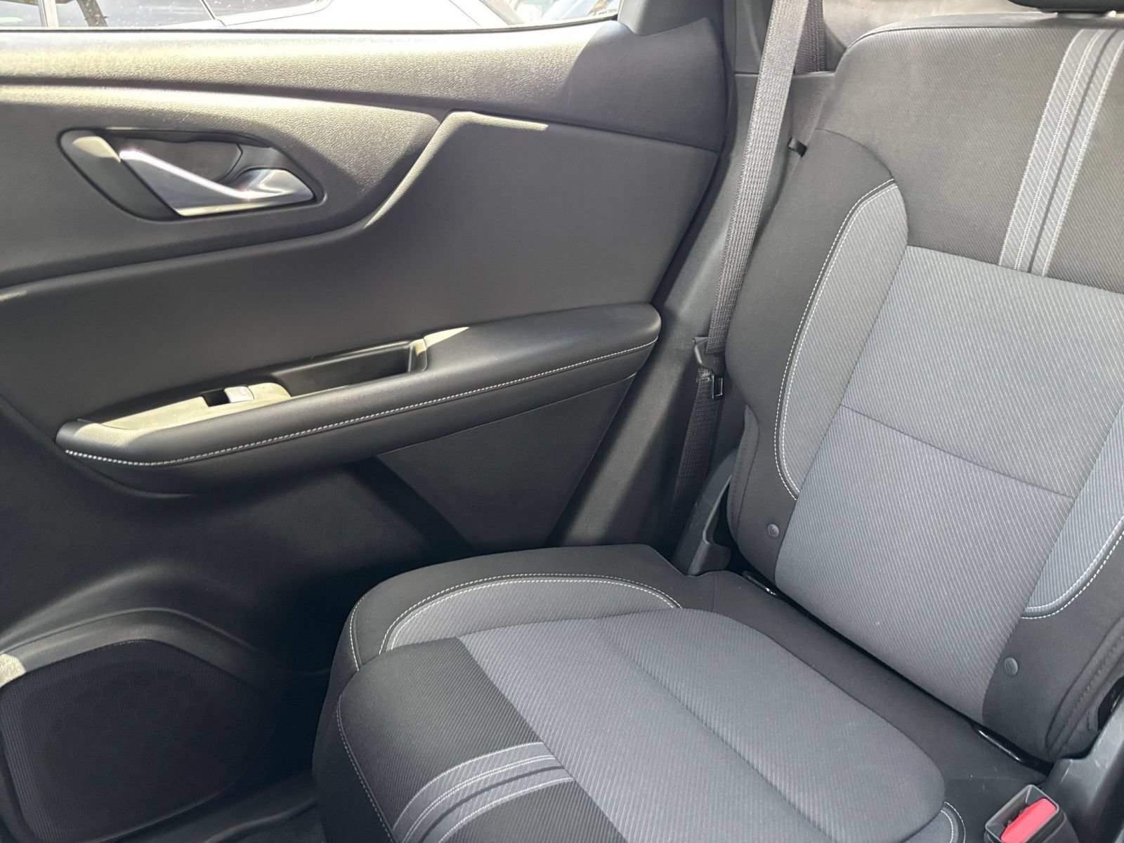 Used 2025 Chevrolet Blazer LT FWD image 39