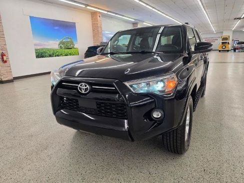 Used 2021 Toyota 4Runner SR5 Premium AWD/4WD image 1
