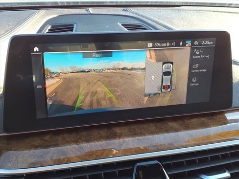 Used 2020 BMW 540i xDrive w/ Premium Package image 25