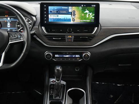 Used 2023 Nissan Altima 2.5 SL AWD/4WD image 15
