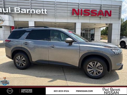 Certified 2025 Nissan Pathfinder SV FWD image 2