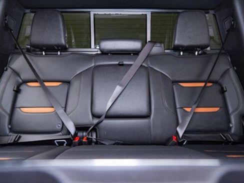 Used 2024 GMC Sierra 2500 AT4 w/ AT4 Premium Plus Package image 30