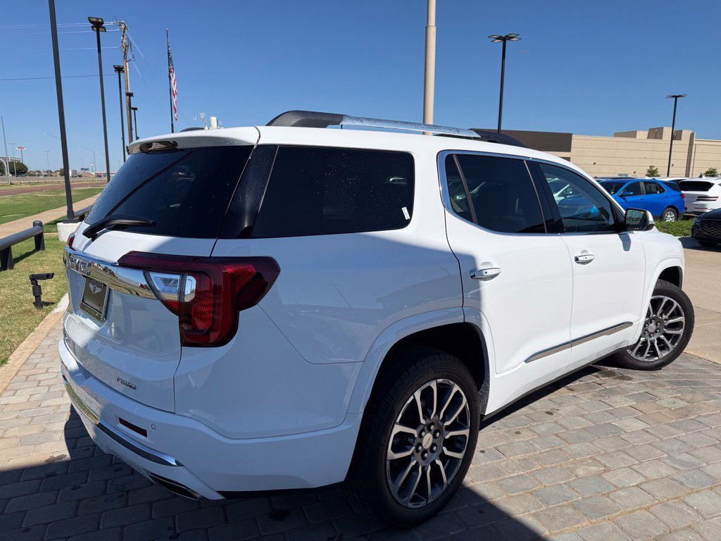 Used 2023 GMC Acadia Denali AWD/4WD image 5