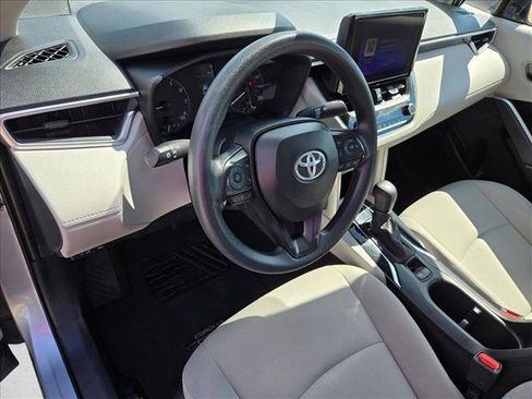Used 2024 Toyota Corolla Cross L FWD image 9