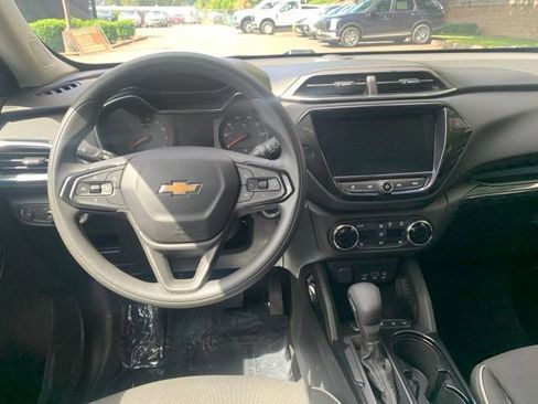 Used 2023 Chevrolet TrailBlazer LT w/ Convenience Package AWD/4WD image 14