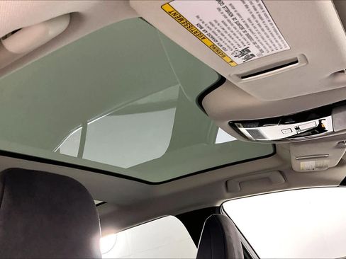 Used 2023 Lexus RZ 450e Premium image 13