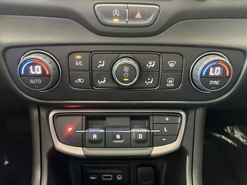 Used 2024 GMC Terrain AT4 w/ Infotainment Package II AWD/4WD image 16