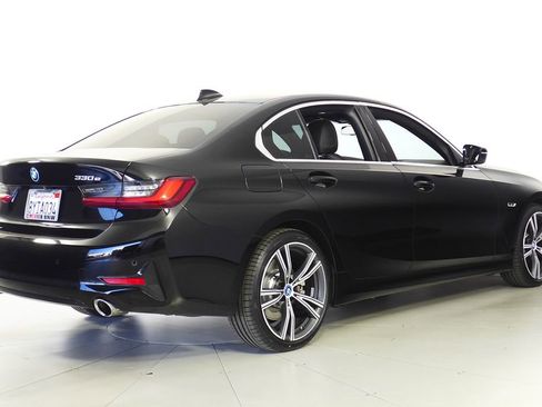 Used 2022 BMW 330e w/ Driving Assistance Package image 7