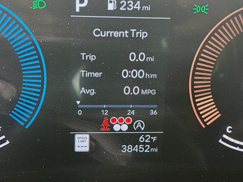 Used 2025 Hyundai Santa Fe SEL AWD/4WD image 19