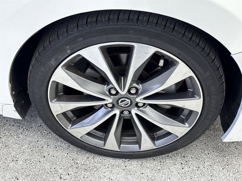 Used 2021 Nissan Maxima Platinum w/ Sport Mat Group image 51