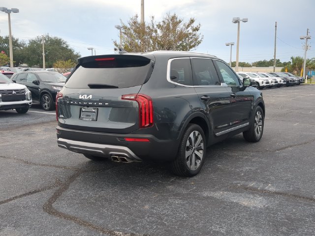 Used 2022 Kia Telluride EX w/ EX Premium Package FWD image 5