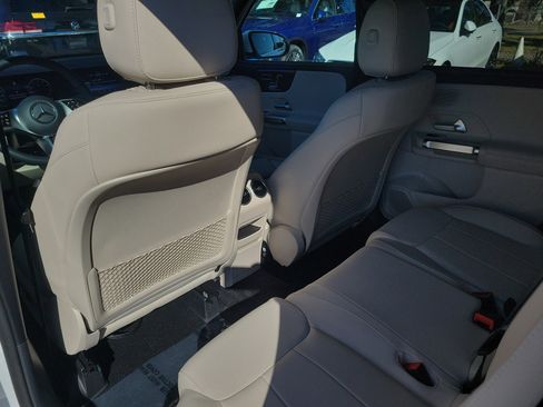 Certified 2025 Mercedes-Benz GLB 250 image 13