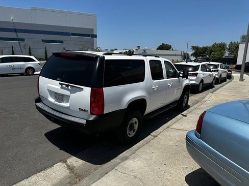 Used 2009 GMC Yukon XL 2500 w/ Skid Plate Package image 4