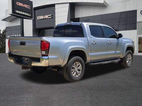 Used 2019 Toyota Tacoma SR5 AWD/4WD image 22