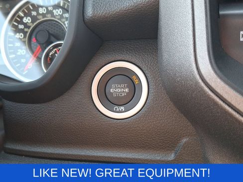 Used 2025 RAM 1500 Warlock AWD/4WD image 25