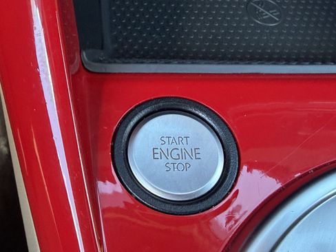 Used 2019 Volkswagen Beetle 2.0T SE w/ SE Premium Package image 23