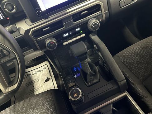 Used 2025 Toyota 4Runner SR5 image 38