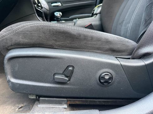 Used 2012 Chrysler 300 S RWD image 30