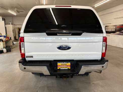Used 2019 Ford F250 XLT w/ XLT Premium Package AWD/4WD image 3